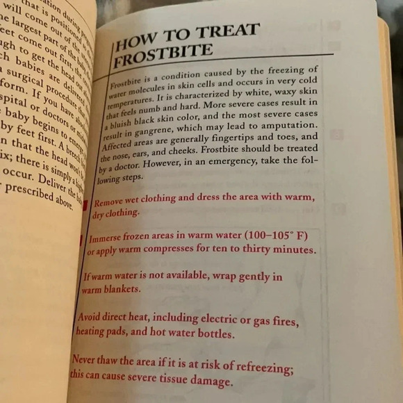 *Final Price* Worst Case Scenario Survival Handbook Paperback EUC - Picture 4 of 6